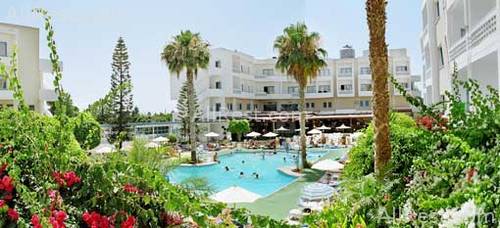 Mayfair Hotel & Apartments 17